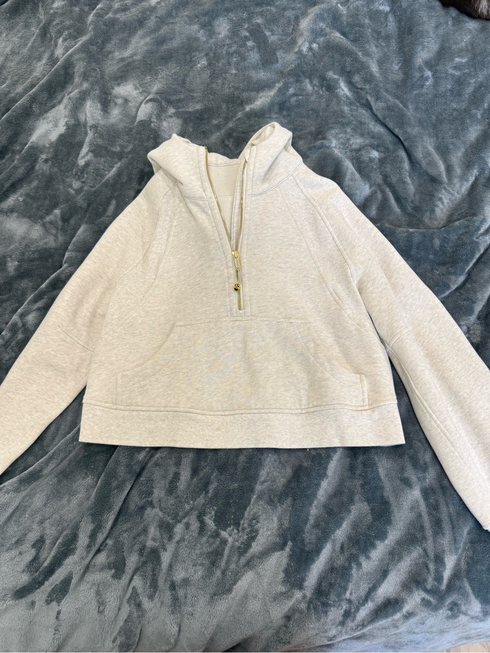 Lululemon Scuba crop hoodie